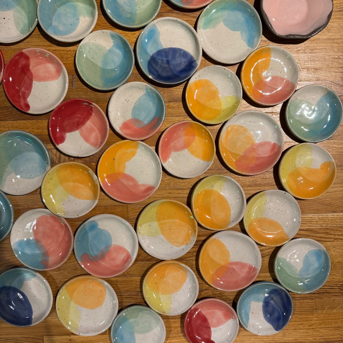 Malutki talerzyk MUAStudios - losowy kolor